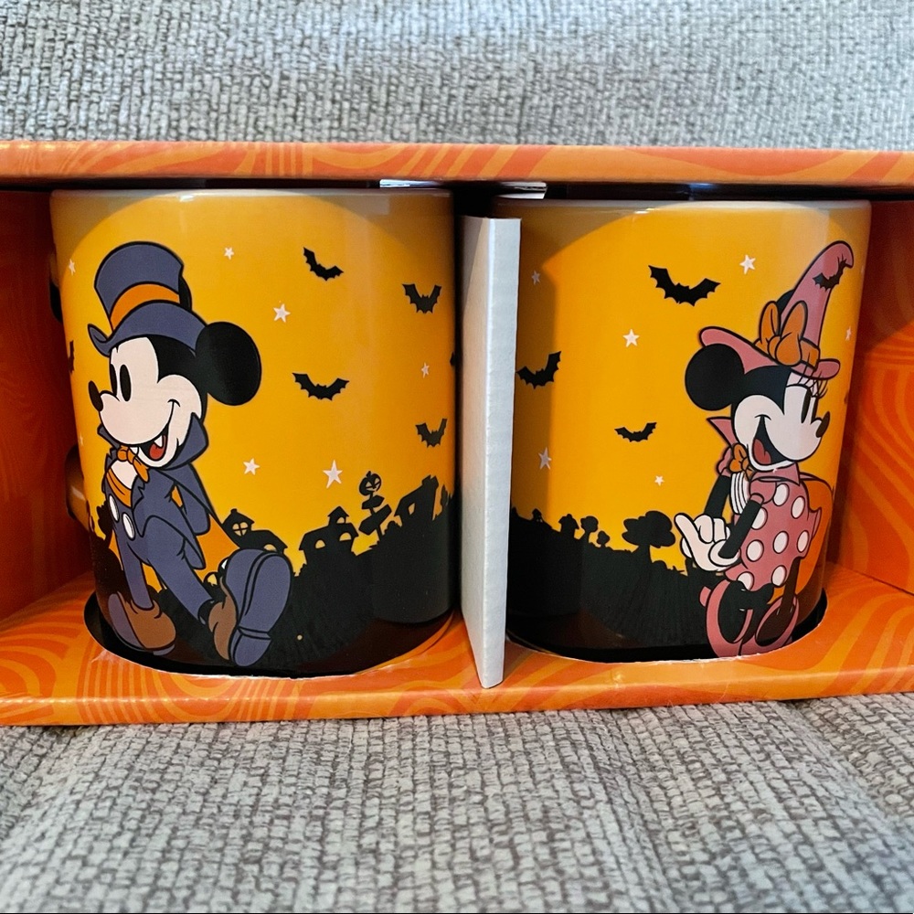 Halloween Mickey and Minnie Mouse Disney Mug Set NWT